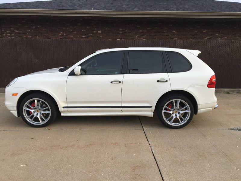 Illustration for article titled At $29,995, Might This Rare 2009 Porsche Cayenne GTS Prove A Scoville Scorcher?